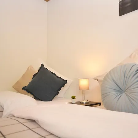 Sw06-ri In Apartment *